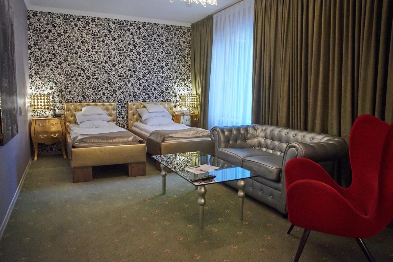 Weekend Boutique Hotel Chisinau Exterior photo
