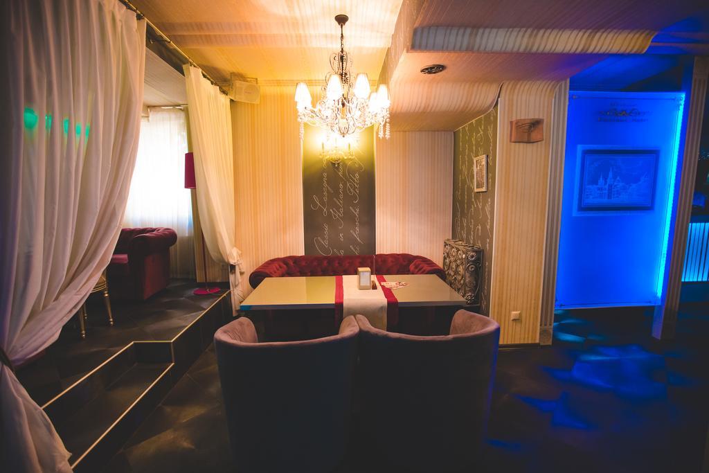 Weekend Boutique Hotel Chisinau Exterior photo