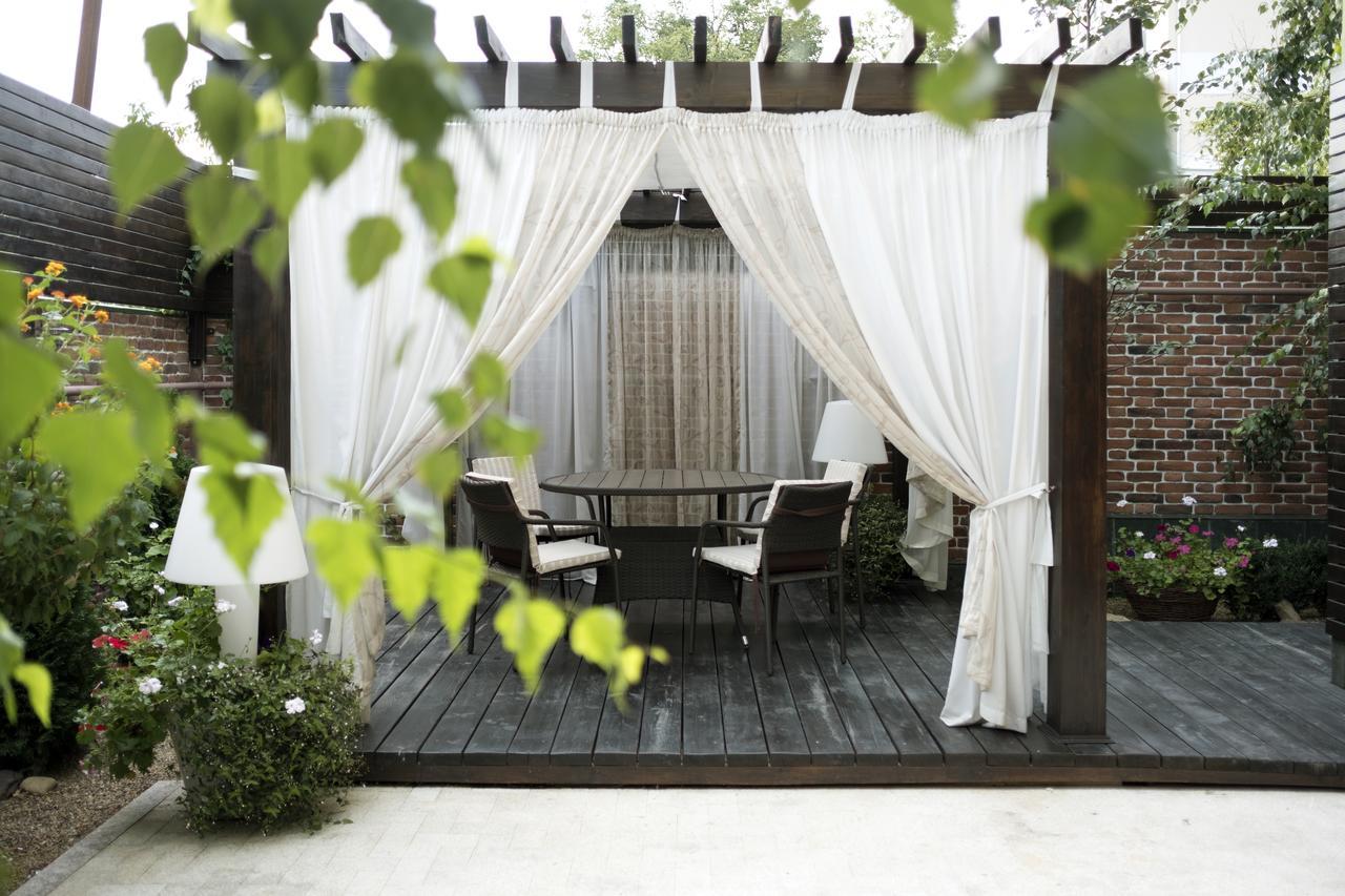 Weekend Boutique Hotel Chisinau Exterior photo