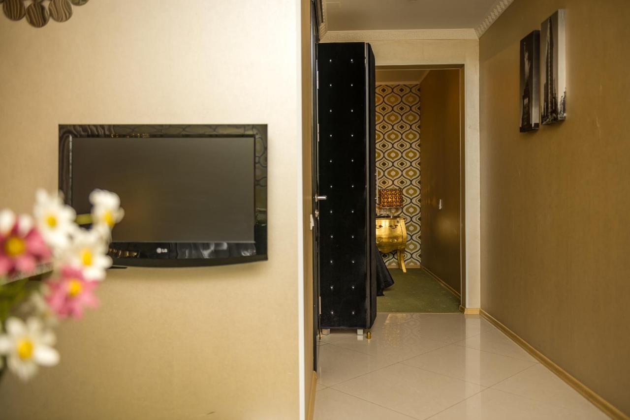 Weekend Boutique Hotel Chisinau Exterior photo